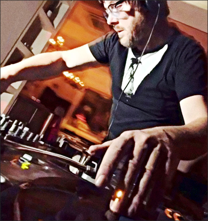 dj techno