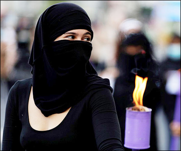 Intimité d'une femme voilée