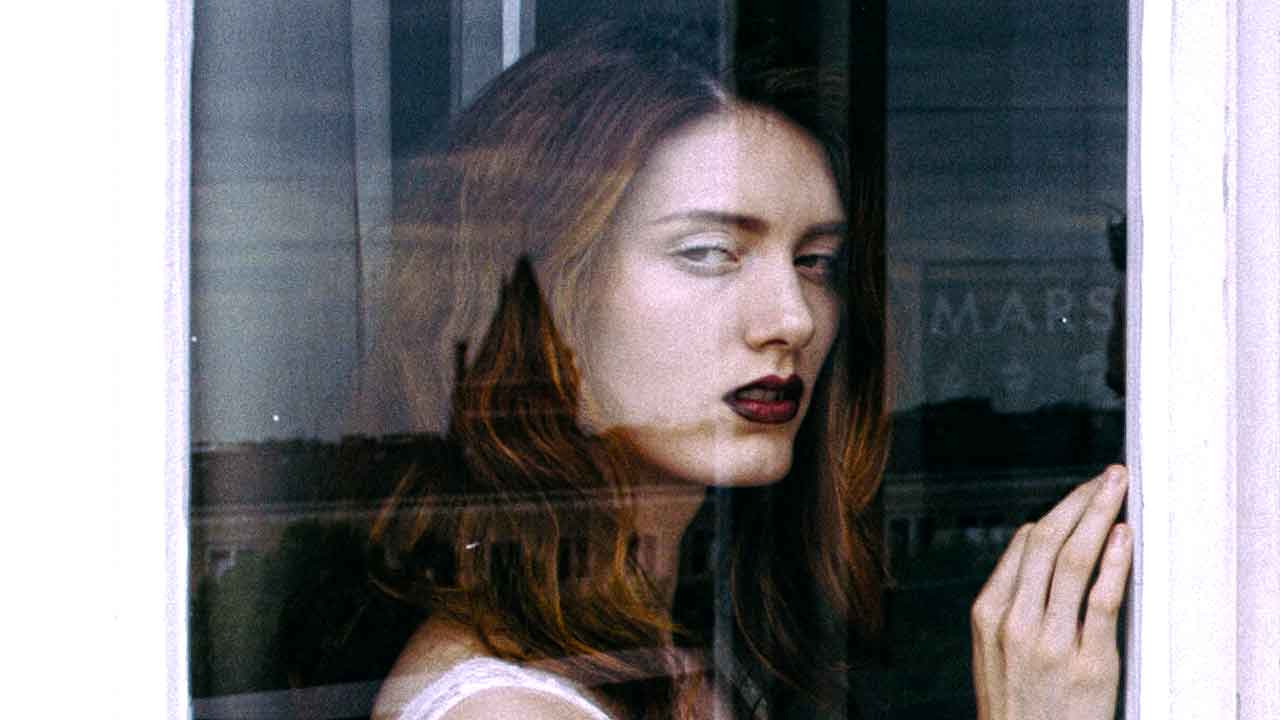 Petite-amie infidèle