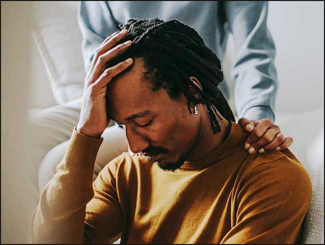 Un homme sur le point de quitter sa femme
