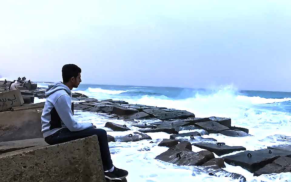 seul devant ocean