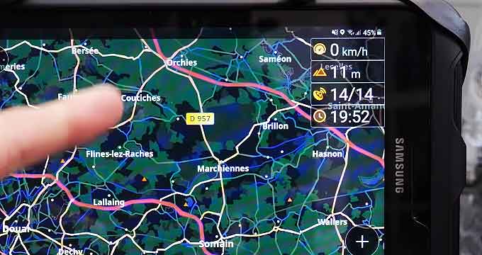OsmAnd sur tablette pour les randonnées