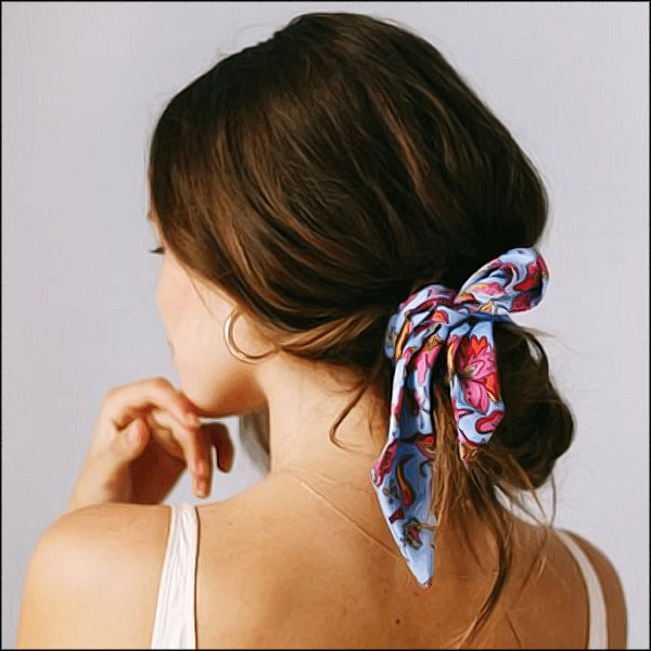 Chignon bas avec foulard