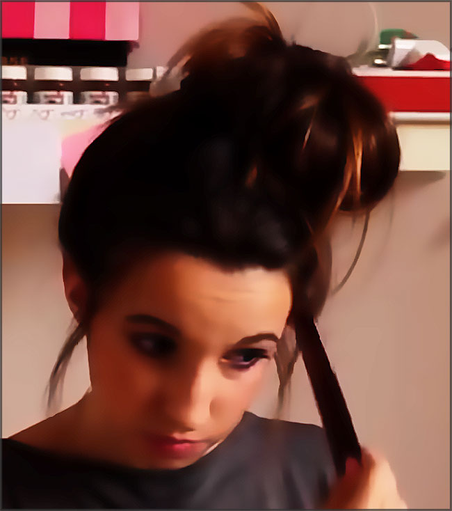Chignon en désordre ado fille