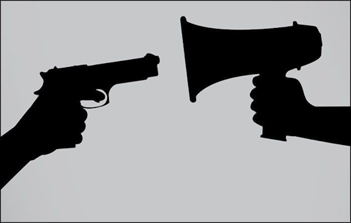 reprimer la liberte expression pour les armes et la force