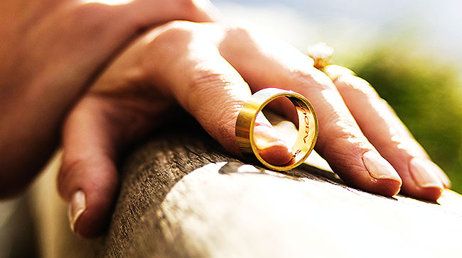 Alliance qui tombe : laisser tomber le mariage