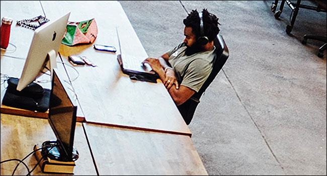 surveiller ses employés au travail