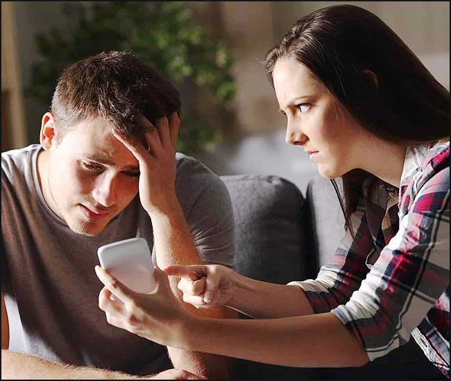 femme a la preuve que son petit ami se rend sur tinder