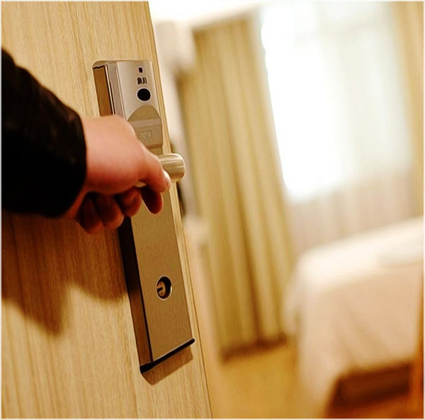 Ouvrir sa porte de chambre sur du vide, le néant sexuel