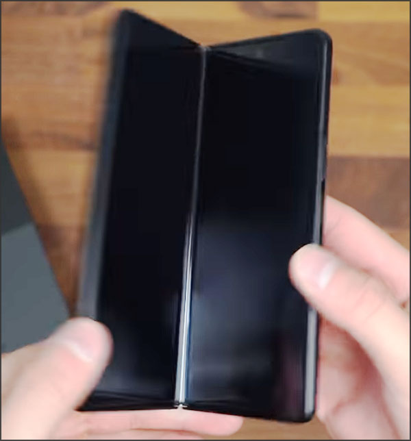 Samsung Galaxy Z Fold 3