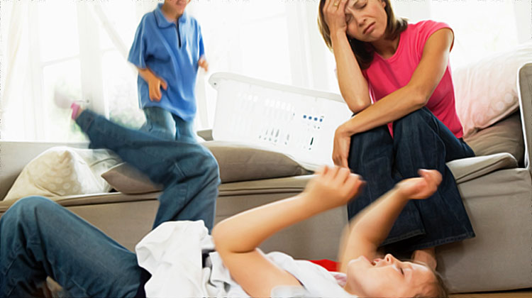 maman depassee par son enfant hyperactif