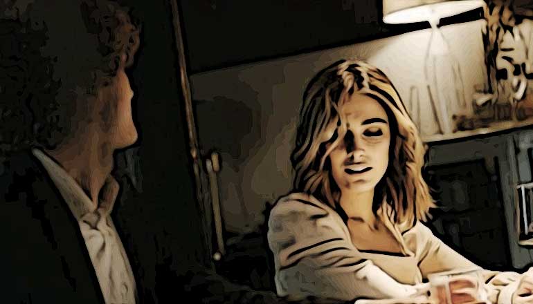 femme interessee par un homme au bar