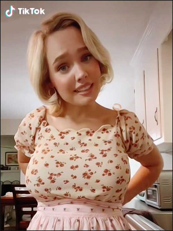femme blonde sur tiktok 2