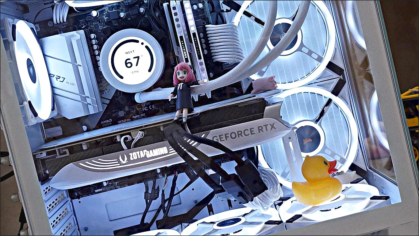 interieur pc avec figurines